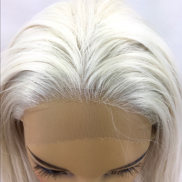 Della | Lace Front Wig - Picture 7 of 8